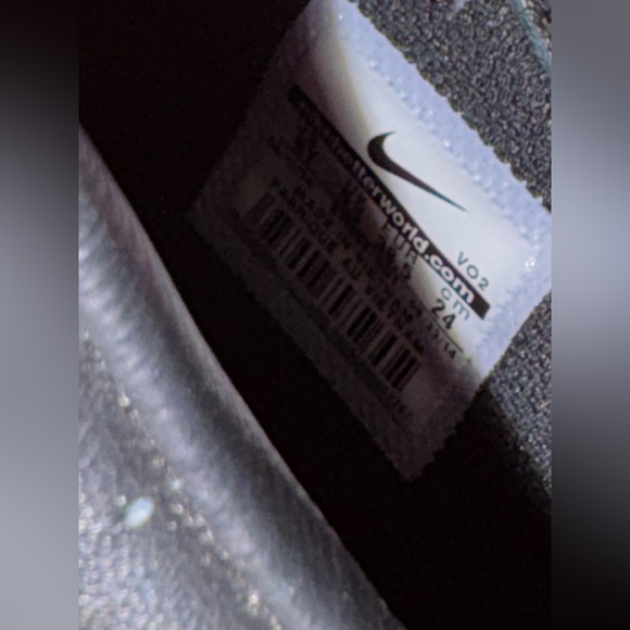 NIKE ACG BOOTS BIG KIDS SIZE 6Y - Picture 10 of 11